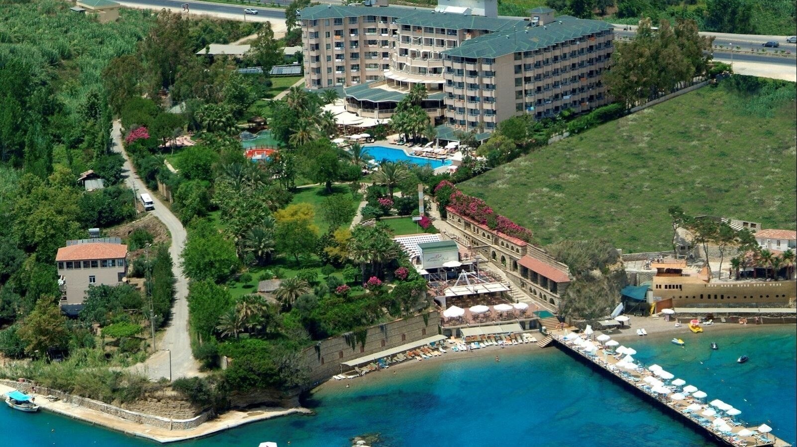 Готель Q Aventura Park Hotel 5*